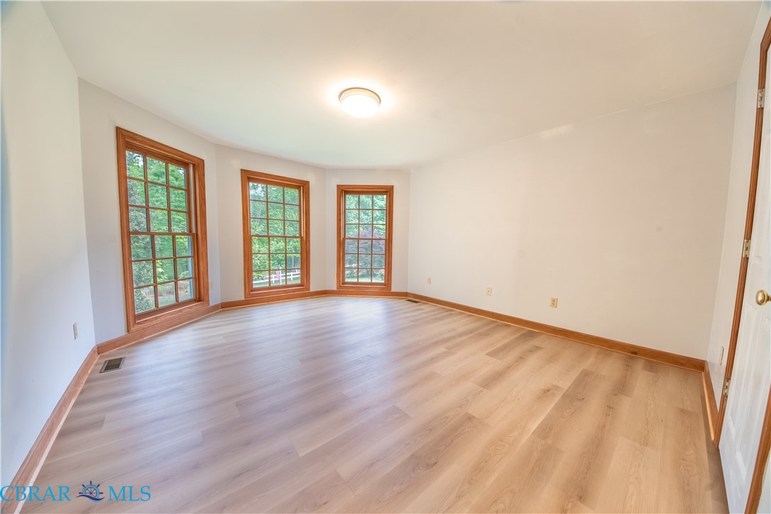 319 Parrotts Cove Road Water View, VA 23180 - Photo 15 of 41
