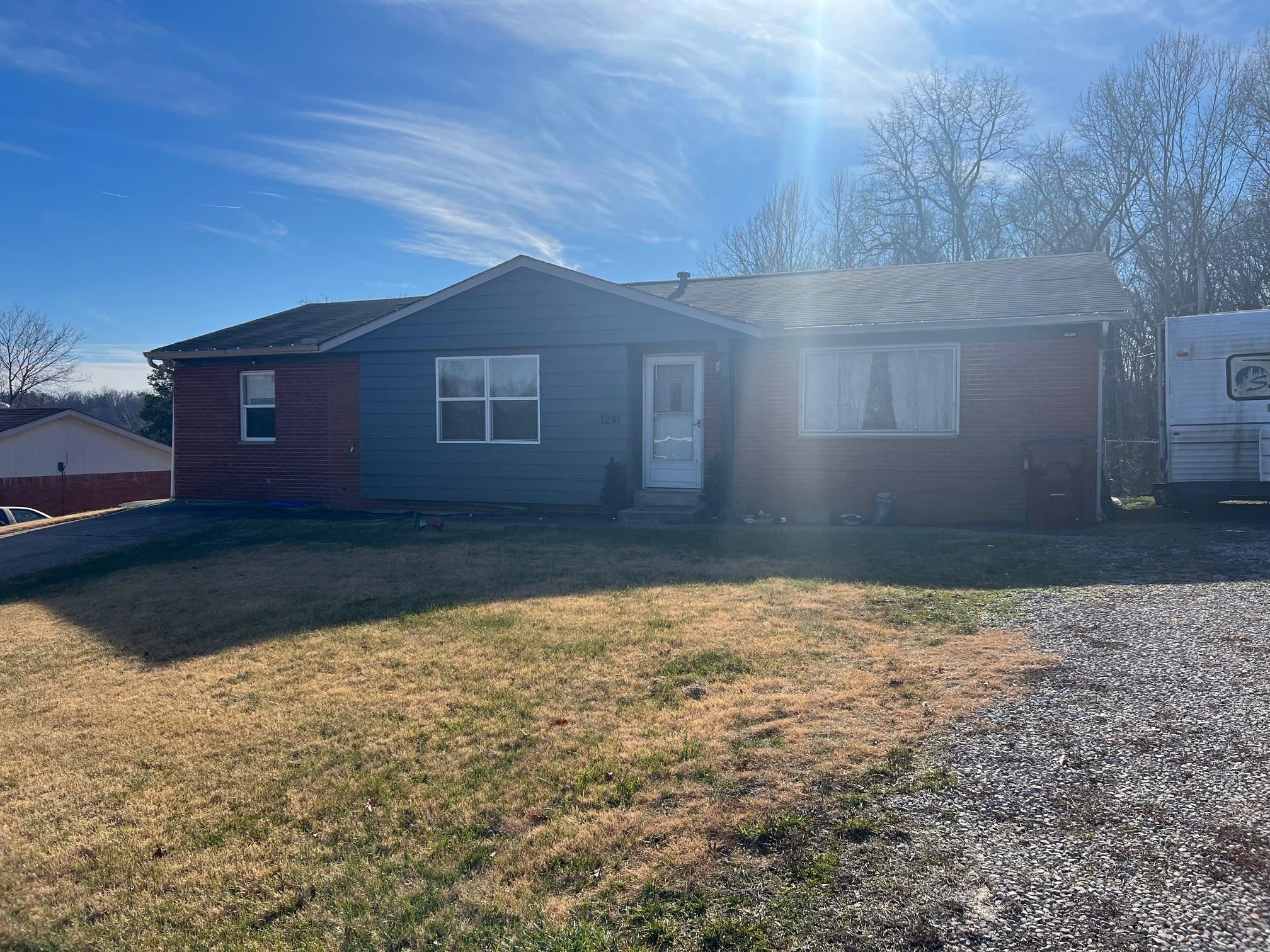 1241 West Greenhill Road Ashland, KY 41102 - Photo 1 of 17
