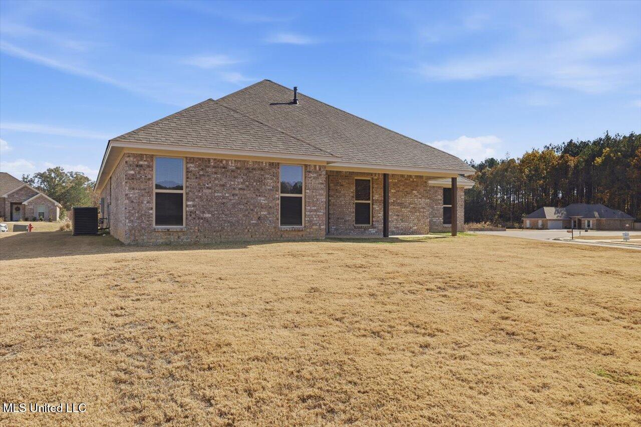 301 Jasmine Cove Brandon, MS 39042 - Photo 29 of 30 29-301 Jasmine Cove Lane _ Home Tours MS
