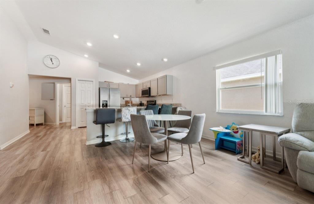 979 Pearly Ridge Lane Lakeland, FL 33809 - Photo 12 of 30