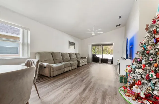 $1,500 | 979 Pearly Ridge Lane, Lakeland, FL 33809