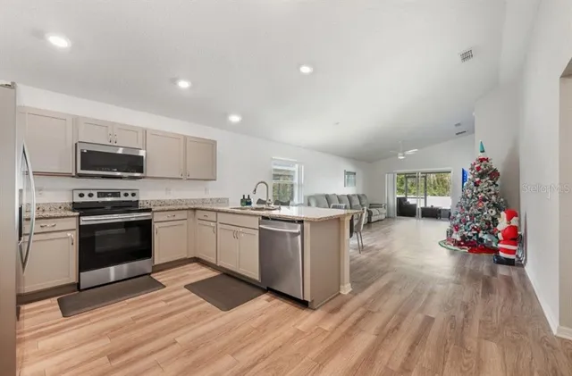 $1,500 | 979 Pearly Ridge Lane, Lakeland, FL 33809