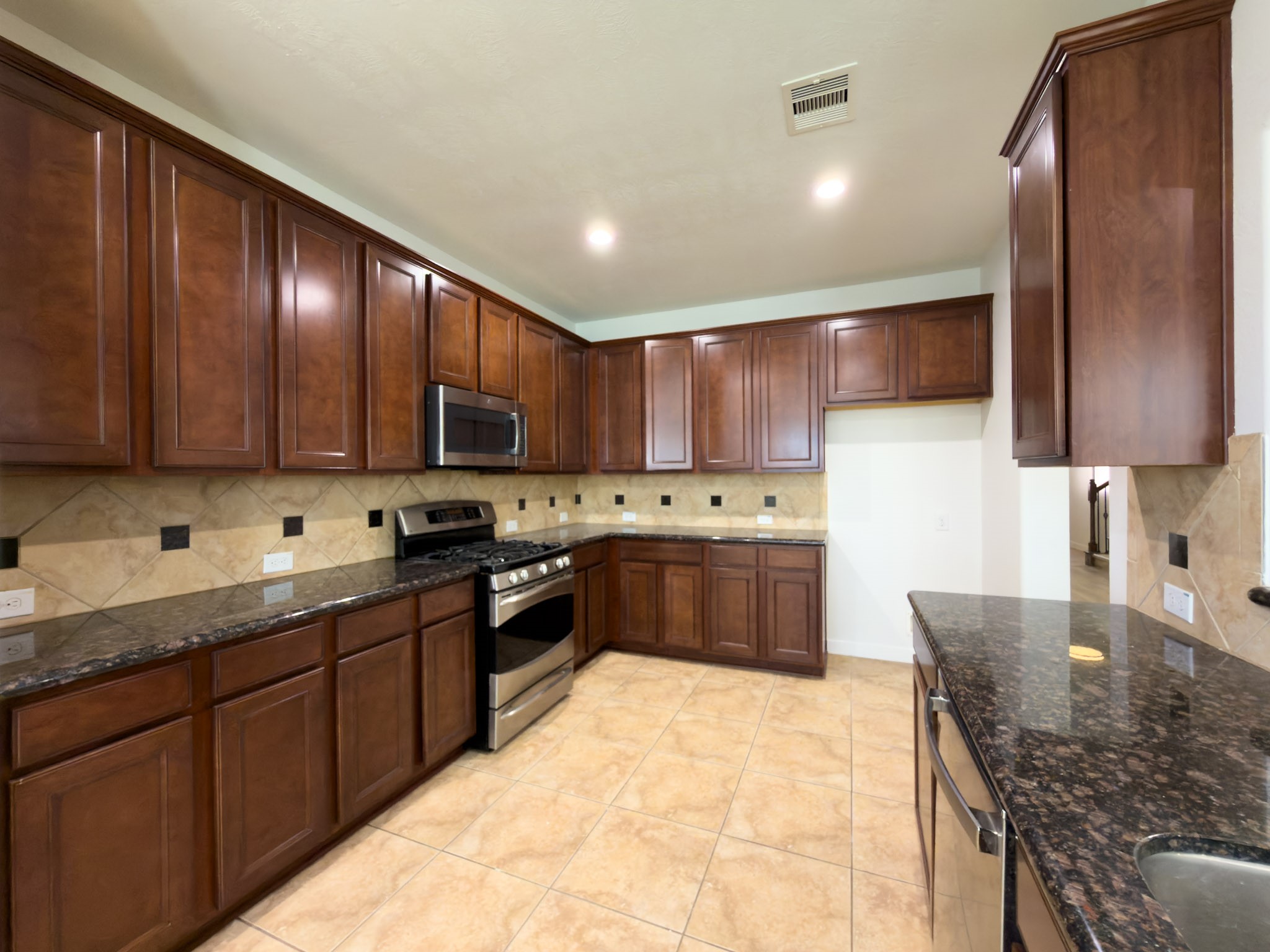 2802 Ridgeglen Lane Houston, TX 77082 - Photo 7 of 37 Gallery Image 7