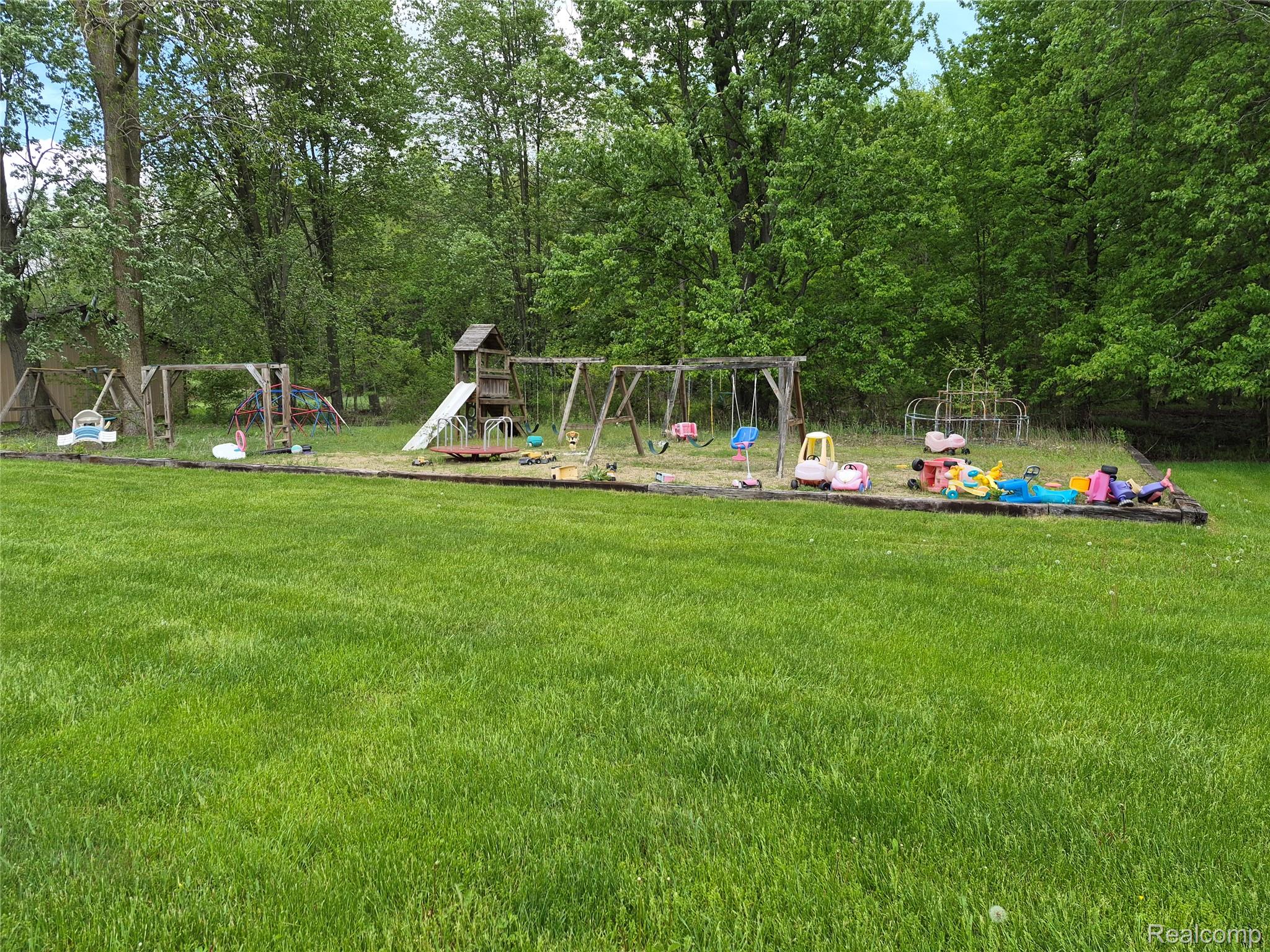 12849 South Delaney Road Perry, MI 48872 - Photo 32 of 34 3859.jpg
