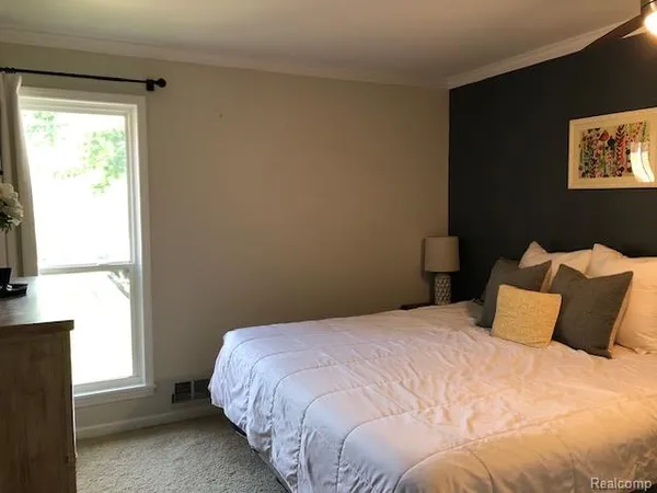 $268,000 | 725 Randolph Street, Unit 218, Northville, MI 48167