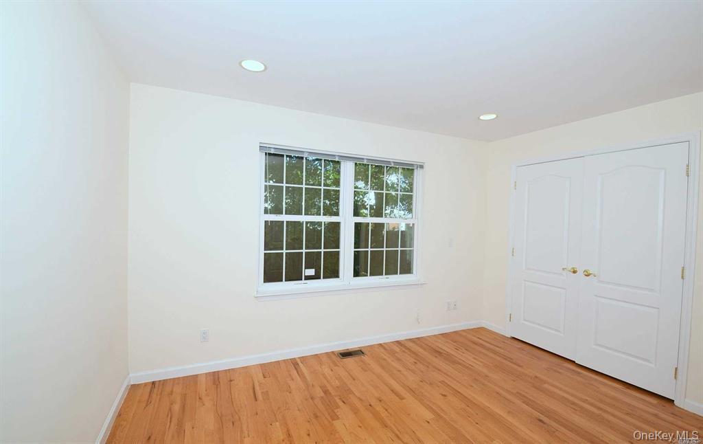 74 Firwood Road, Unit A Port Washington, NY 11050 - Photo 8 of 9