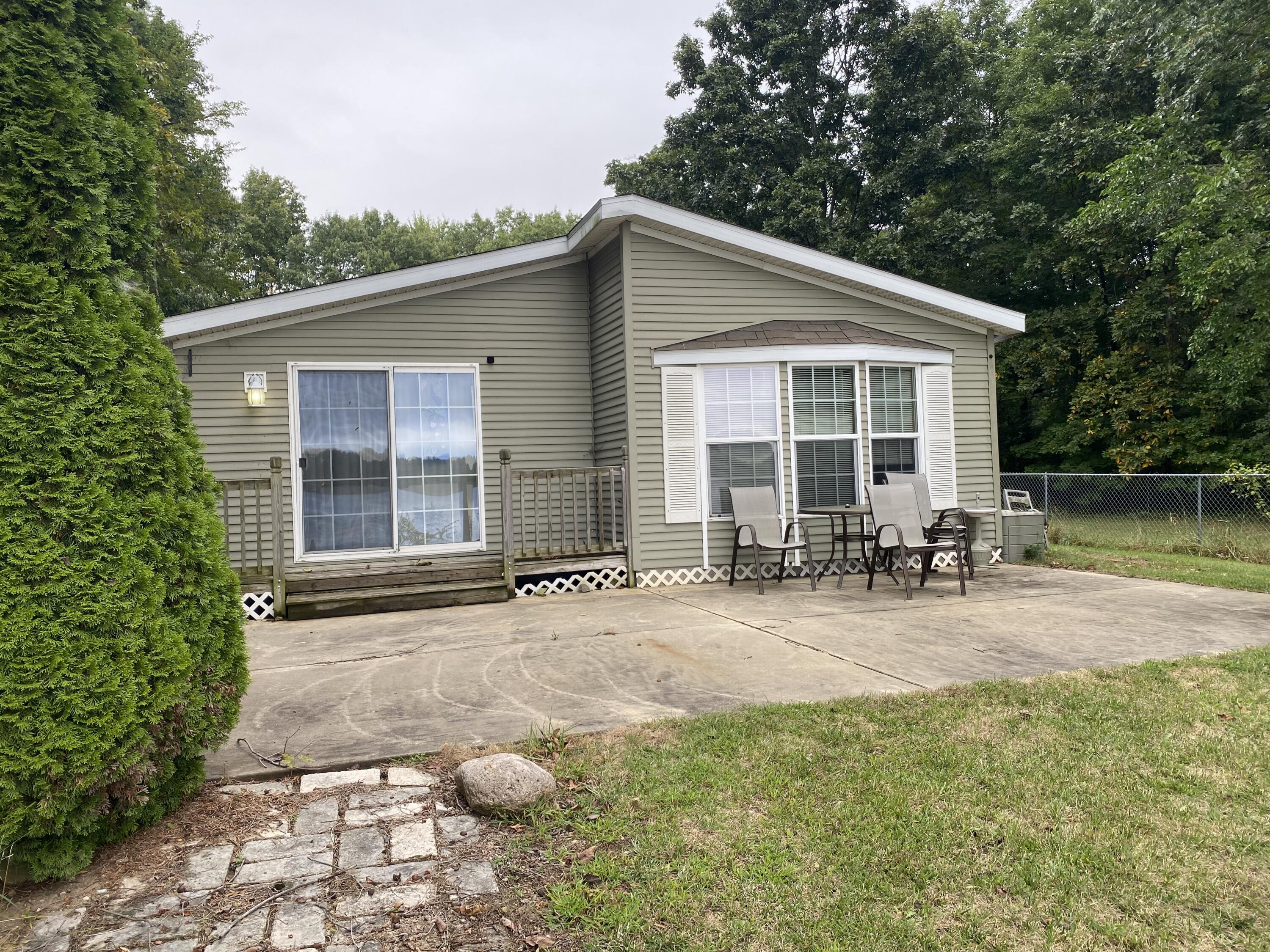 58141 James Drive Three Rivers, MI 49093 - Photo 1 of 17 IMG_4203