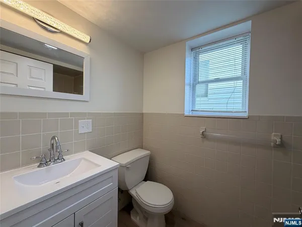 $2,400 | 58-60 Davenport Avenue, Newark, NJ 07107