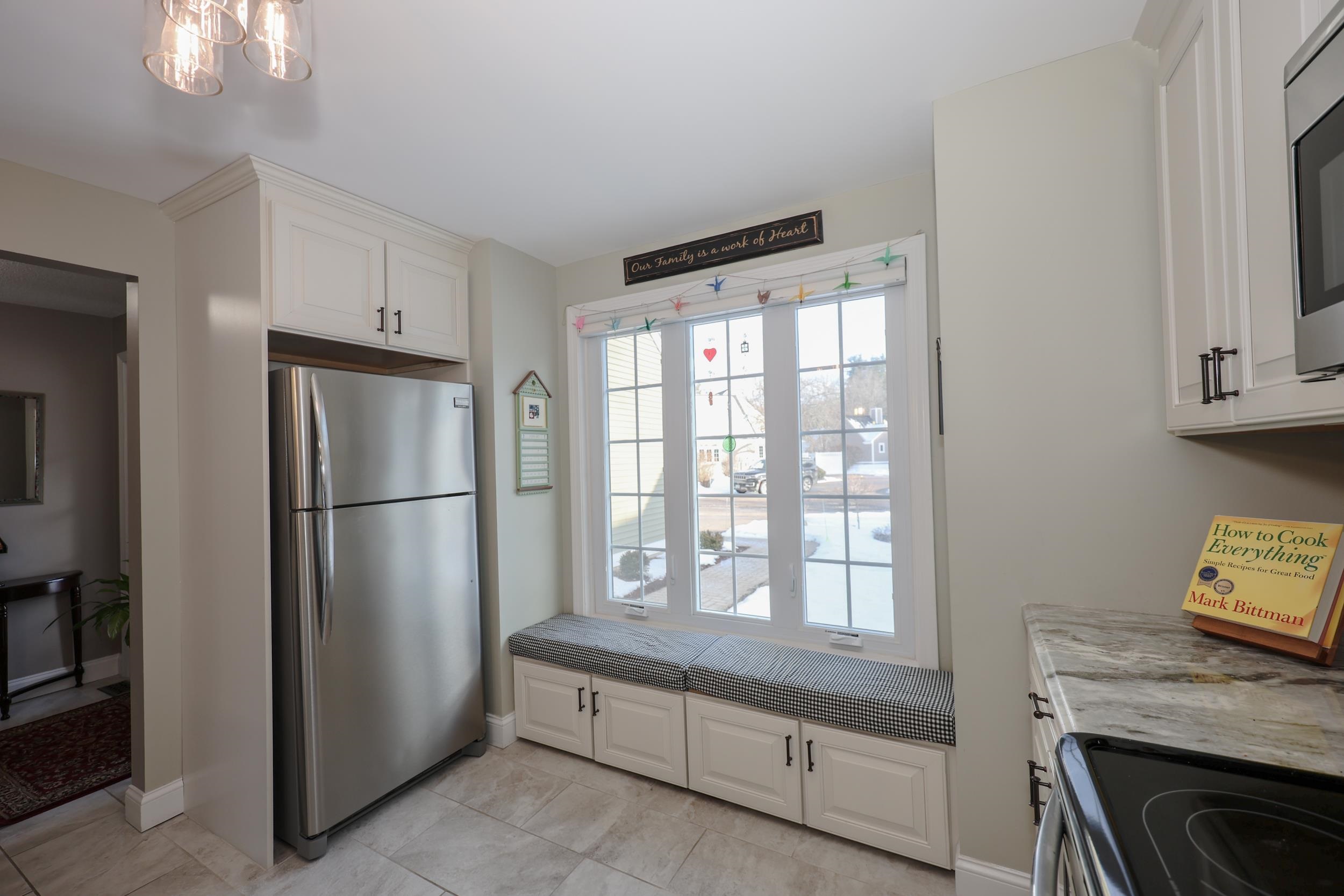 152 Straw Hill Road Manchester, NH 03104 - Photo 10 of 45