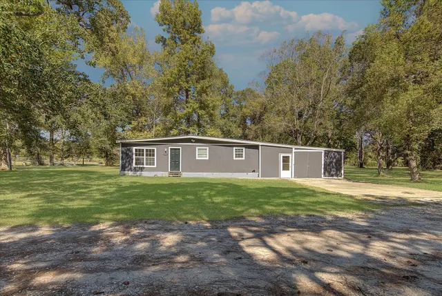 $300,000 | 14752 Highway 146, Liberty, TX 77575