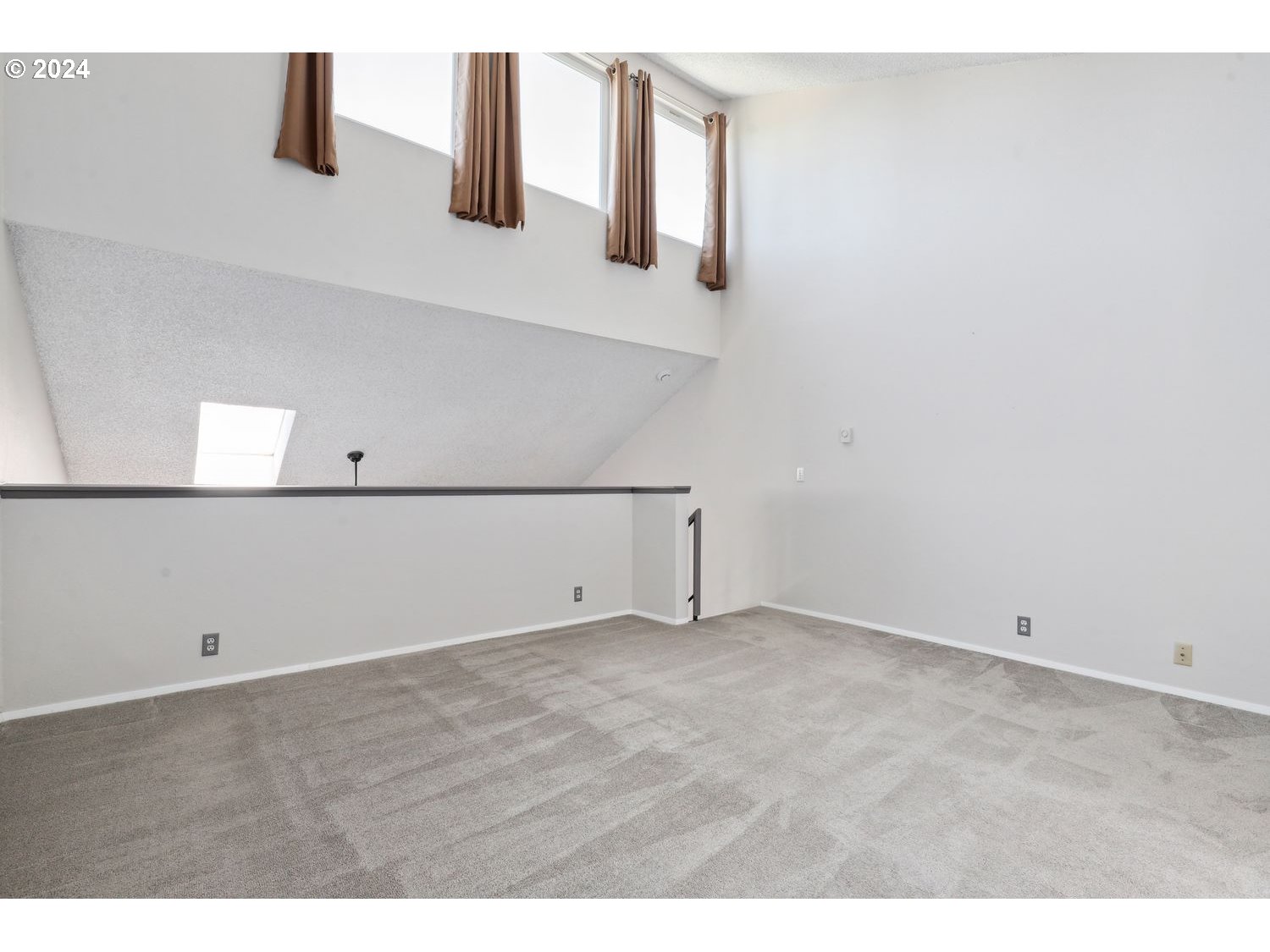 4638 Southwest Comus Place, Unit 5A Portland, OR 97219 - Photo 15 of 31 Gallery Image 15