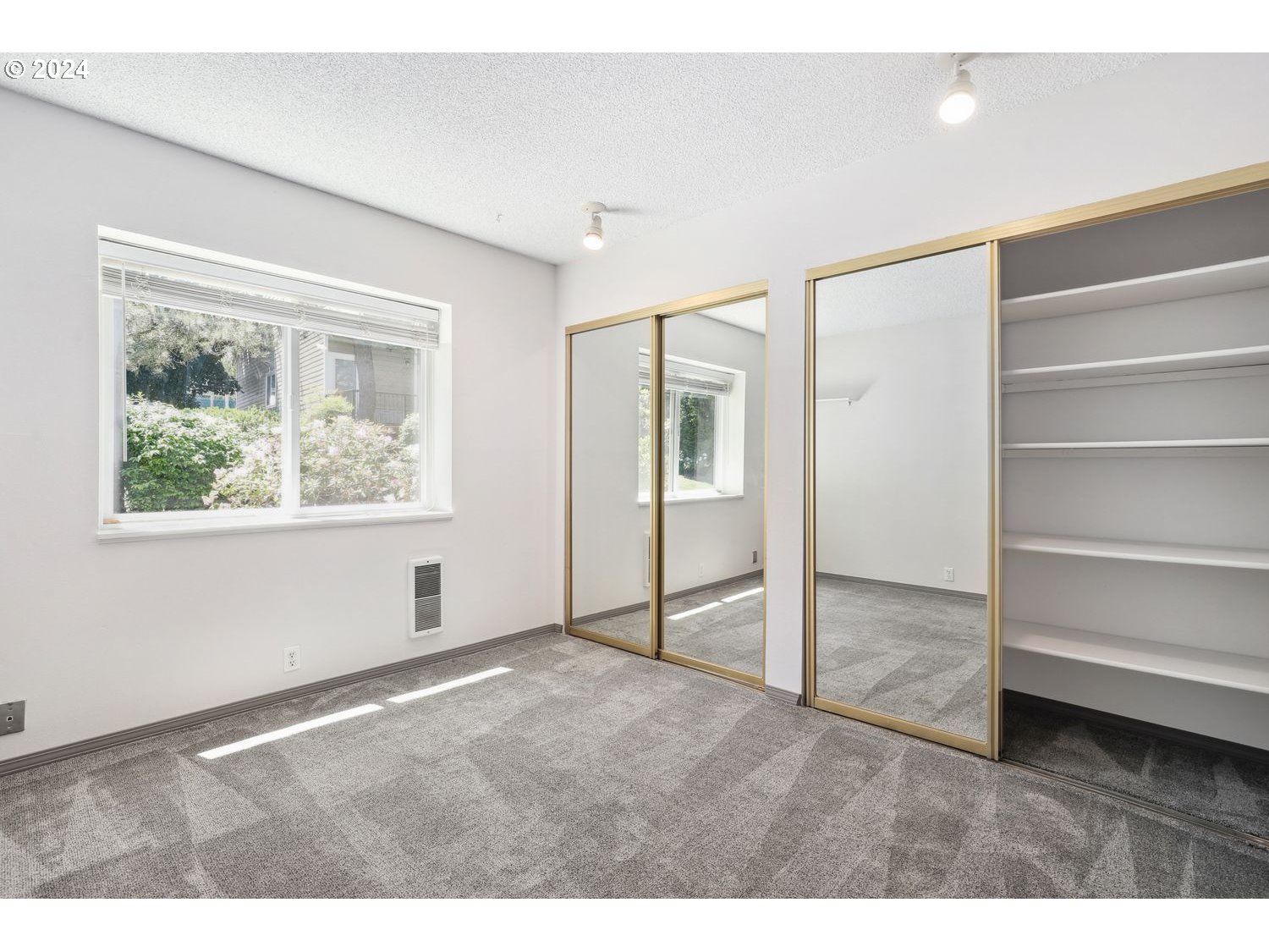 4638 Southwest Comus Place, Unit 5A Portland, OR 97219 - Photo 17 of 31 Gallery Image 17