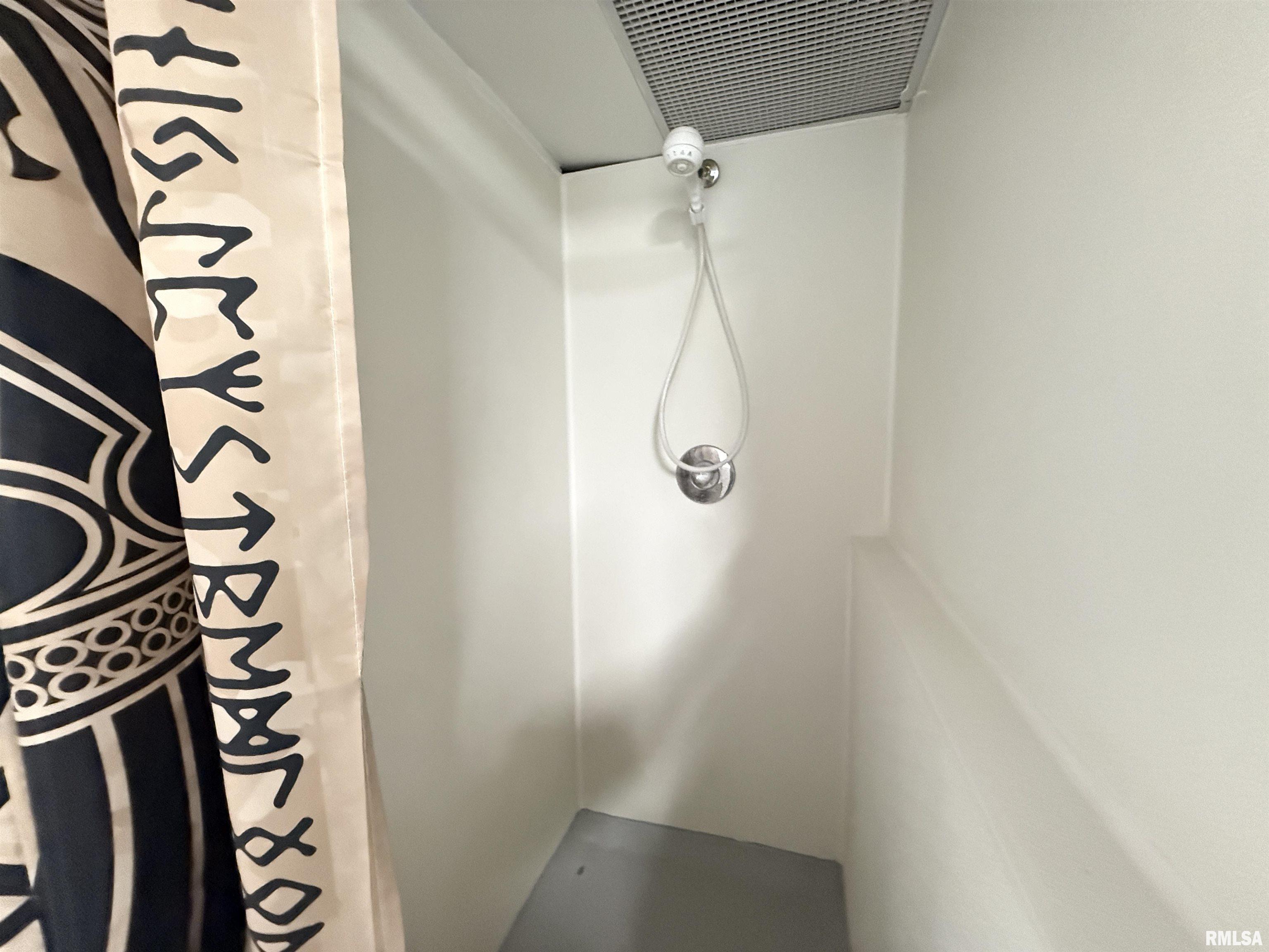 1005 Edison Court Pekin, IL 61554 - Photo 14 of 19