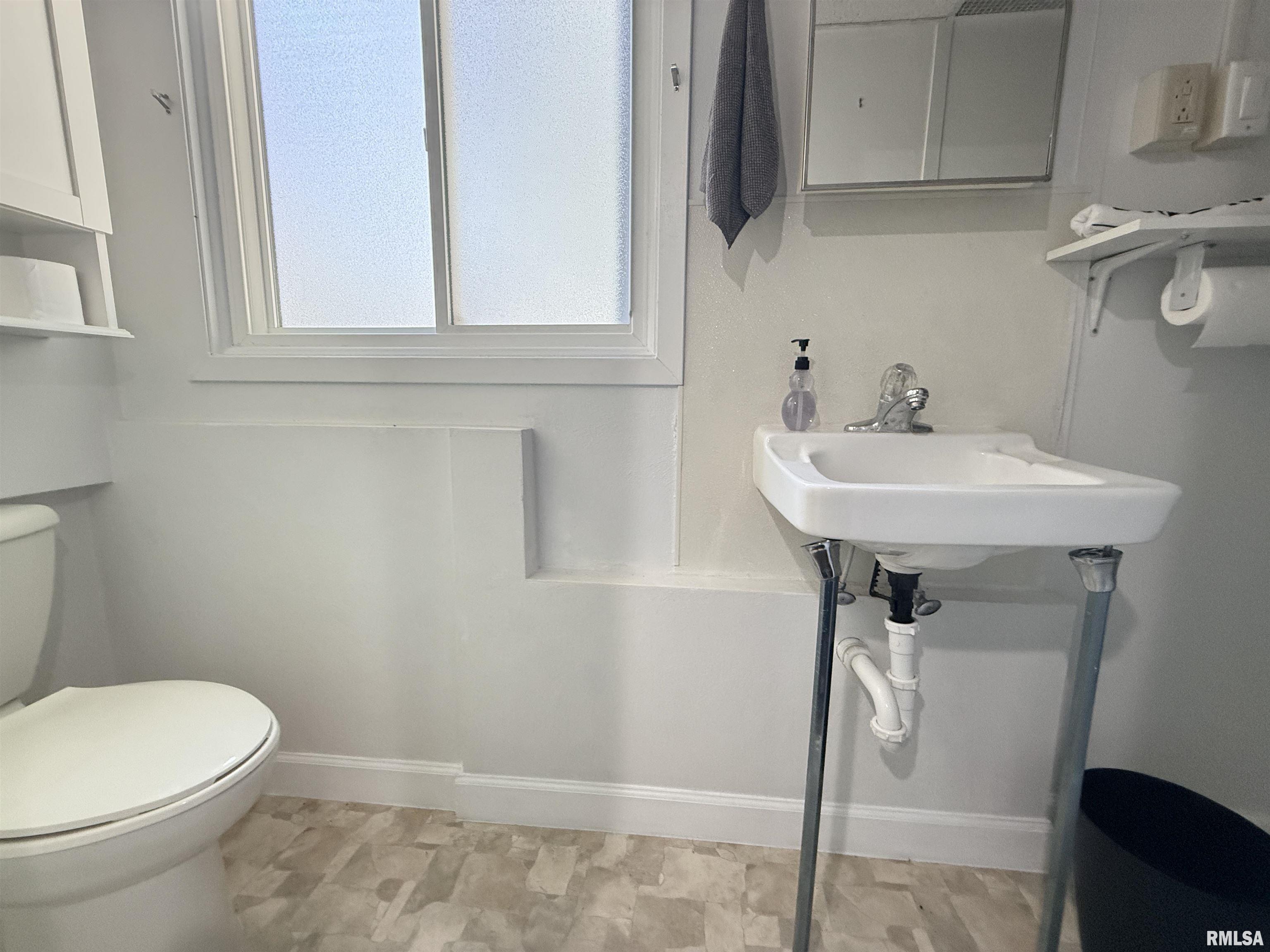 1005 Edison Court Pekin, IL 61554 - Photo 15 of 19