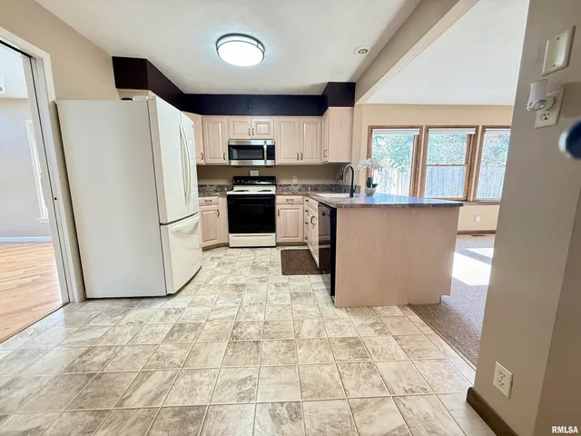 $159,999 | 1005 Edison Court, Pekin, IL 61554