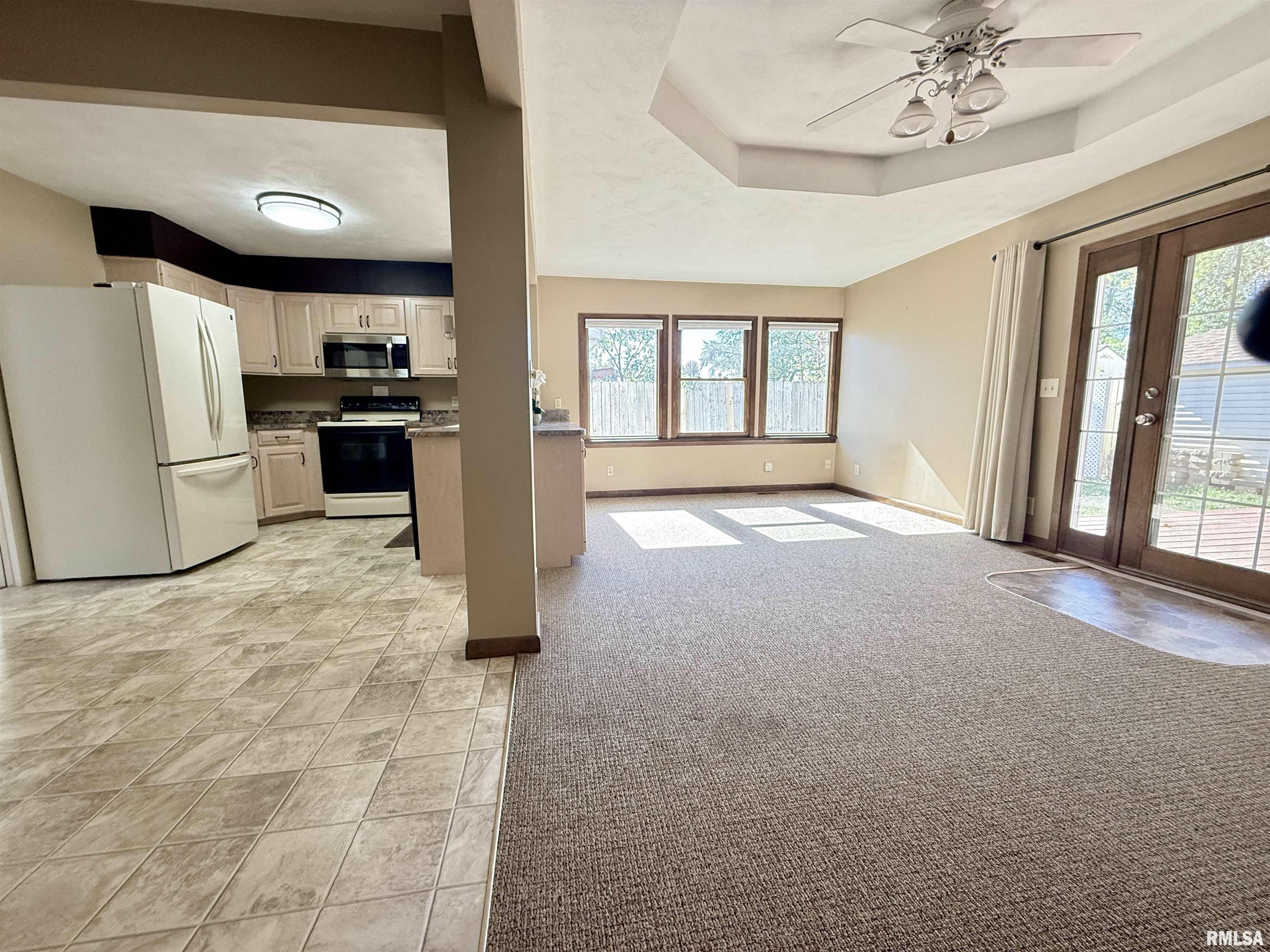 1005 Edison Court Pekin, IL 61554 - Photo 6 of 19