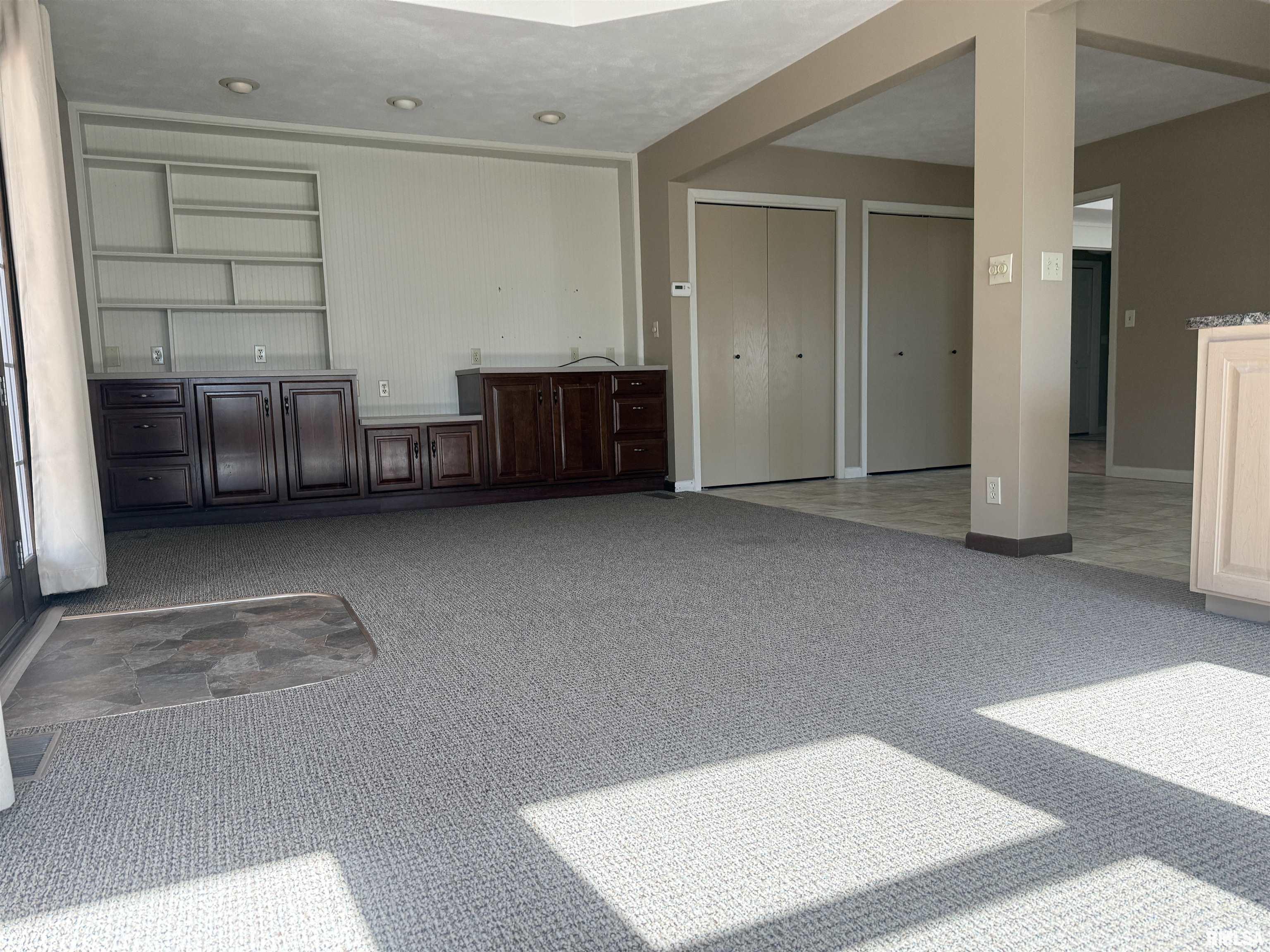 1005 Edison Court Pekin, IL 61554 - Photo 7 of 19