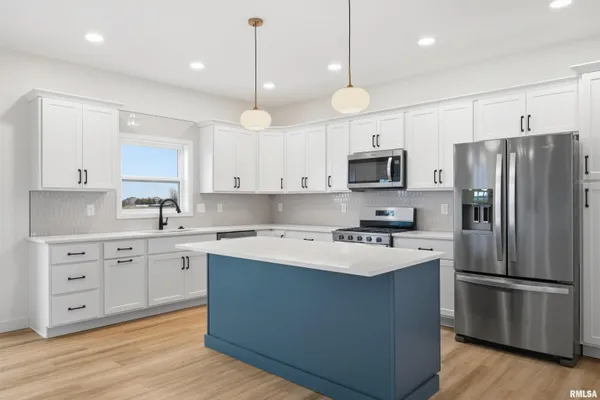 $529,900 | 1617 Rustic Oak Drive, Washington, IL 61571