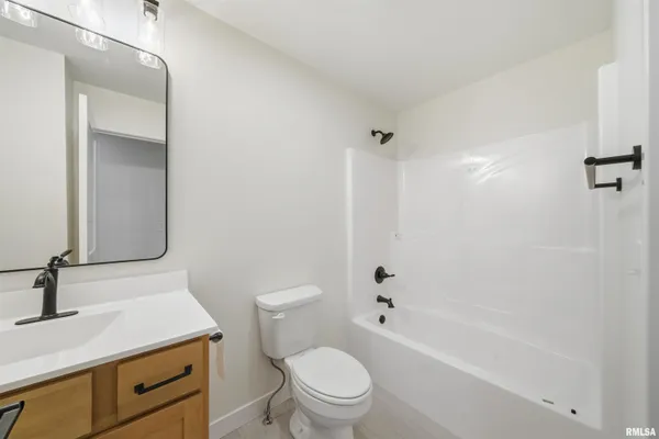 $529,900 | 1617 Rustic Oak Drive, Washington, IL 61571