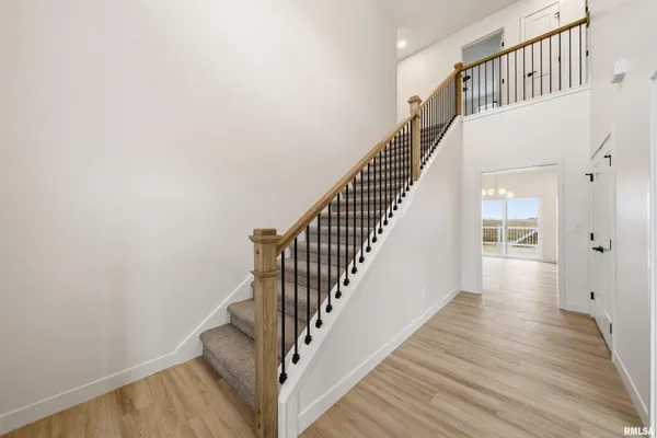 $529,900 | 1617 Rustic Oak Drive, Washington, IL 61571