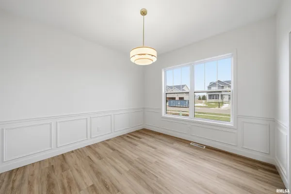 $529,900 | 1617 Rustic Oak Drive, Washington, IL 61571