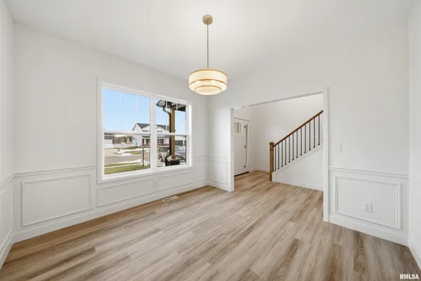 $529,900 | 1617 Rustic Oak Drive, Washington, IL 61571