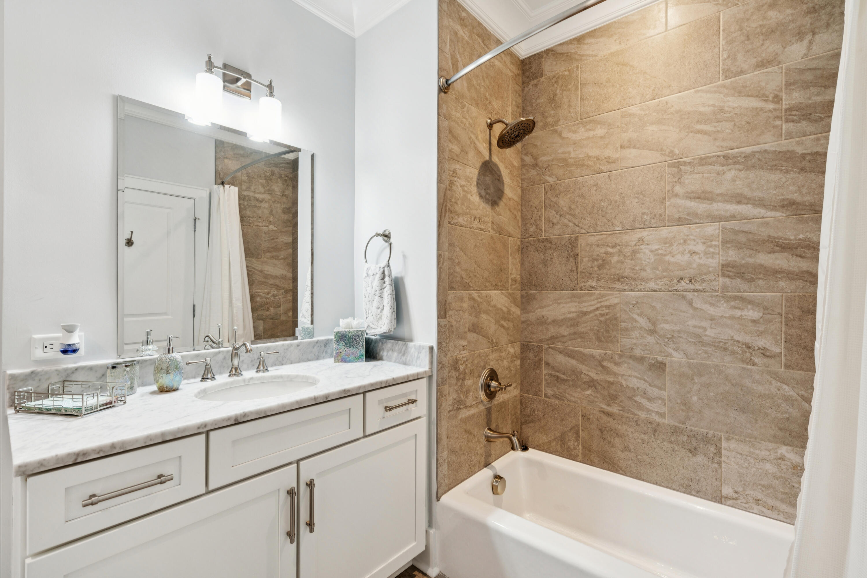 155 Wingo Way, Unit 467 Mount Pleasant, SC 29464 - Photo 19 of 43 155WingoWayUnit467-KeenEyeMarketing-038