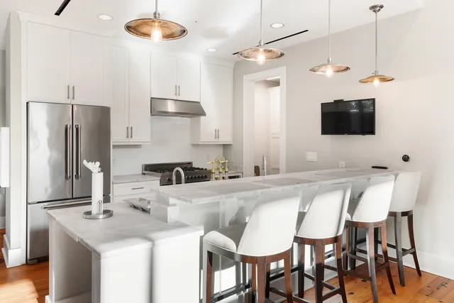 $1,760,000 | 155 Wingo Way, Unit 467, Mount Pleasant, SC 29464