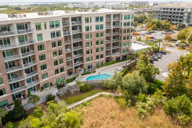 $1,760,000 | 155 Wingo Way, Unit 467, Mount Pleasant, SC 29464