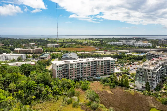 $1,760,000 | 155 Wingo Way, Unit 467, Mount Pleasant, SC 29464