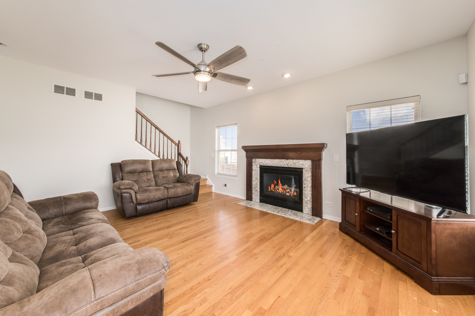 13 Trail Ridge Court Streamwood, IL 60107 - Photo 10 of 30 Gallery Image 10