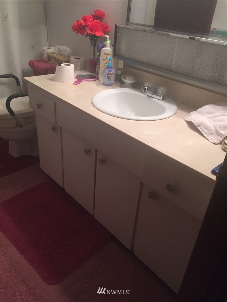 17702 113th Place Southeast Renton, WA 98055 - Photo 7 of 10
