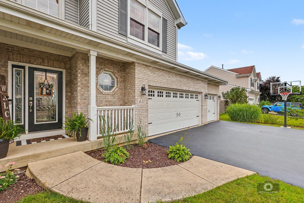 437 Raintree Drive Oswego, IL 60543 - Photo 45 of 49 Gallery Image 45