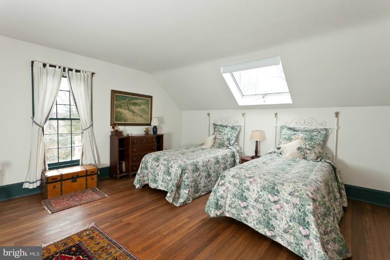 1010 Cloverlea Road Towson, MD 21204 - Photo 20 of 28 Bedroom #6