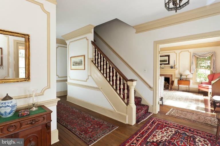 1010 Cloverlea Road Towson, MD 21204 - Photo 21 of 28 Foyer
