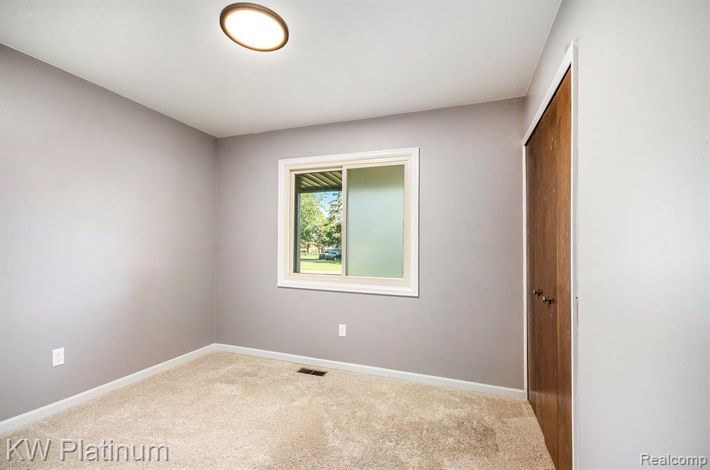 17536 Doris Avenue Fraser, MI 48026 - Photo 17 of 28 Gallery Image 17