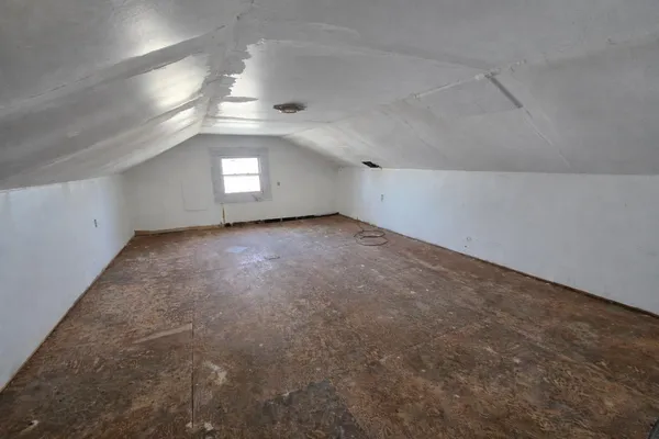 $179,999 | 4912 Catalpa Avenue, Hammond, IN 46327