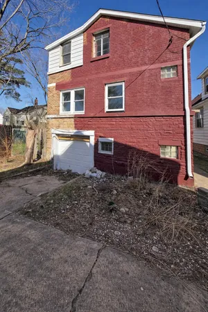 $179,999 | 4912 Catalpa Avenue, Hammond, IN 46327