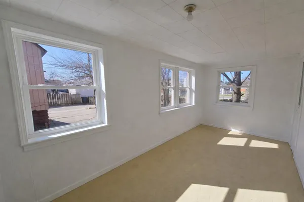 $179,999 | 4912 Catalpa Avenue, Hammond, IN 46327