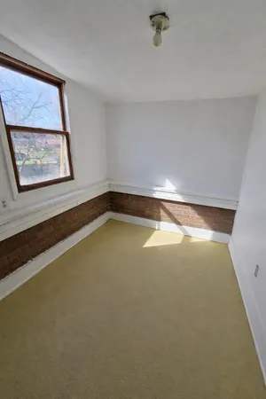 $179,999 | 4912 Catalpa Avenue, Hammond, IN 46327