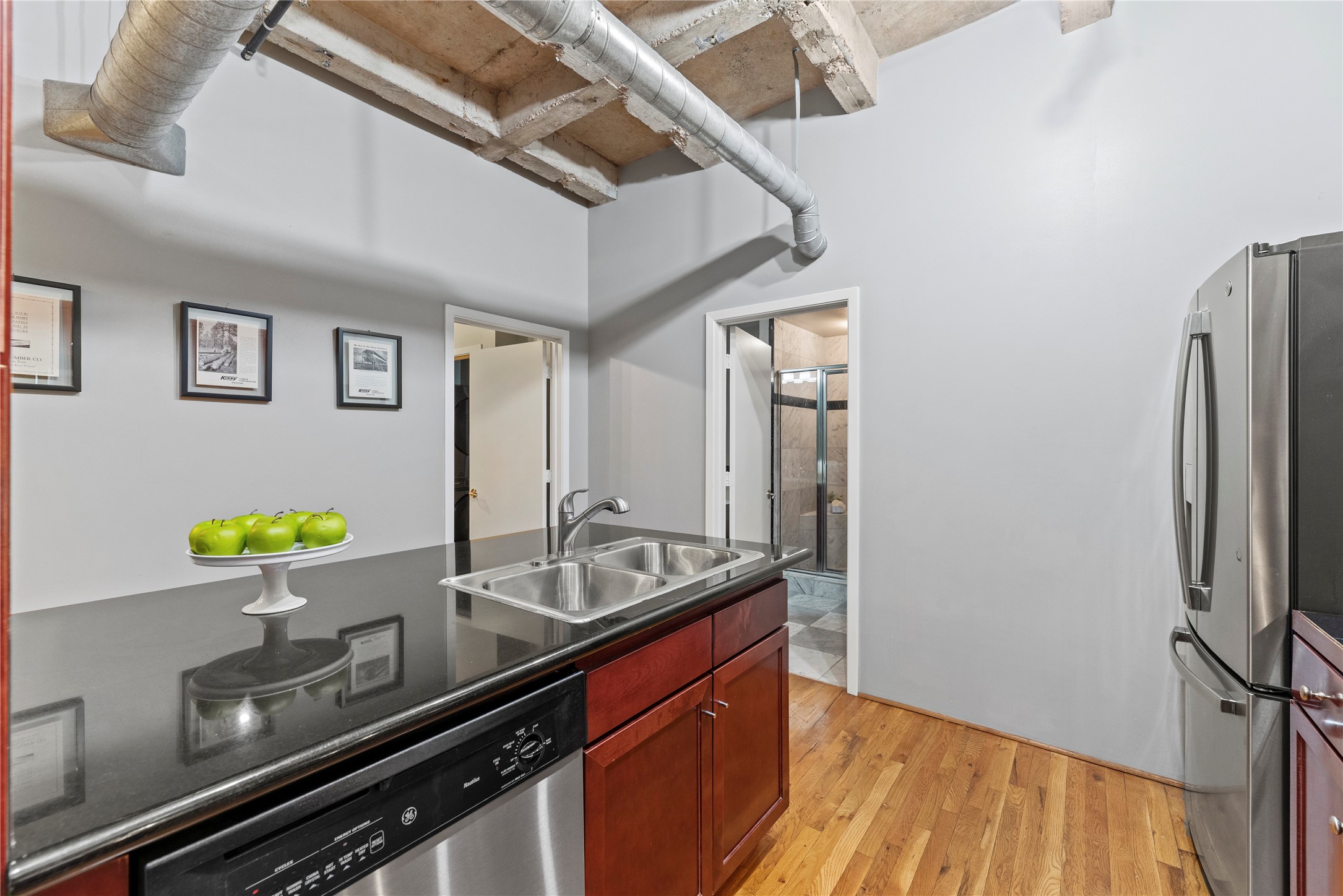 917 Main Street, Unit 603 Houston, TX 77002 - Photo 14 of 41