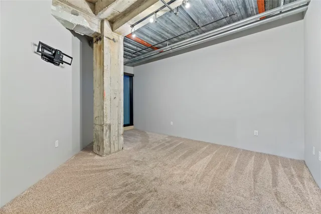 a view of a kitchen center island breakfast area