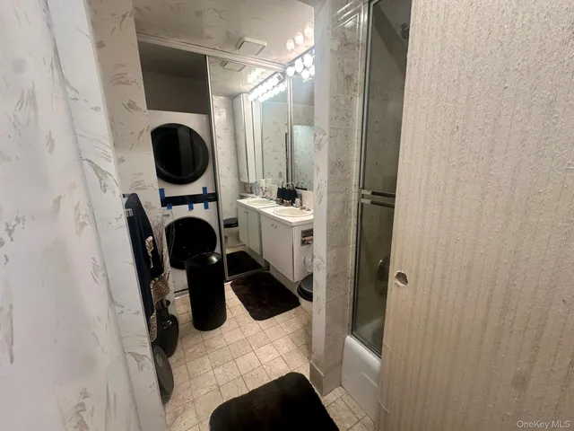 $469,000 | 376 Central Avenue, Unit 3V, Lawrence, NY 11559