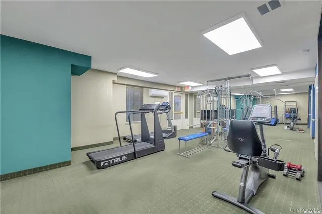 $469,000 | 376 Central Avenue, Unit 3V, Lawrence, NY 11559