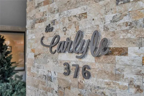 $439,000 | 376 Central Avenue, Unit 3V, Lawrence, NY 11559