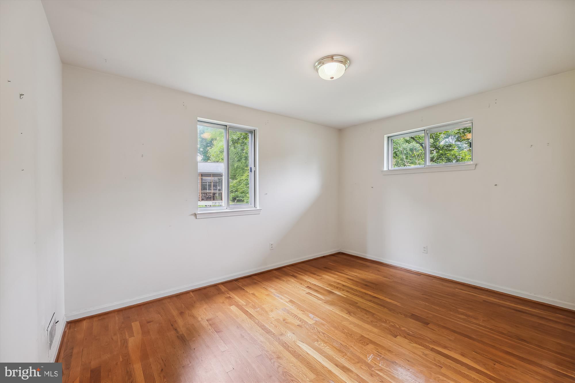 8621 Cromwell Drive Springfield, VA 22151 - Photo 15 of 41 Bedroom 2