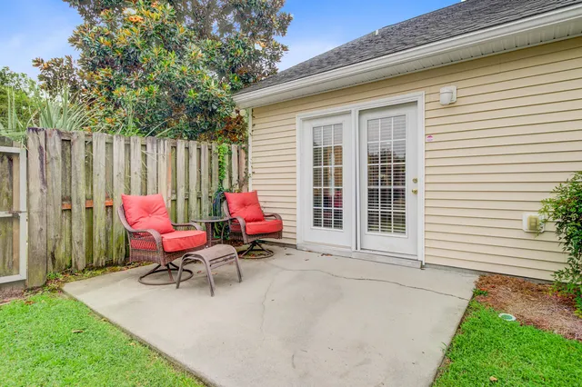 $335,000 | 128 Garden Grove Drive, Summerville, SC 29485