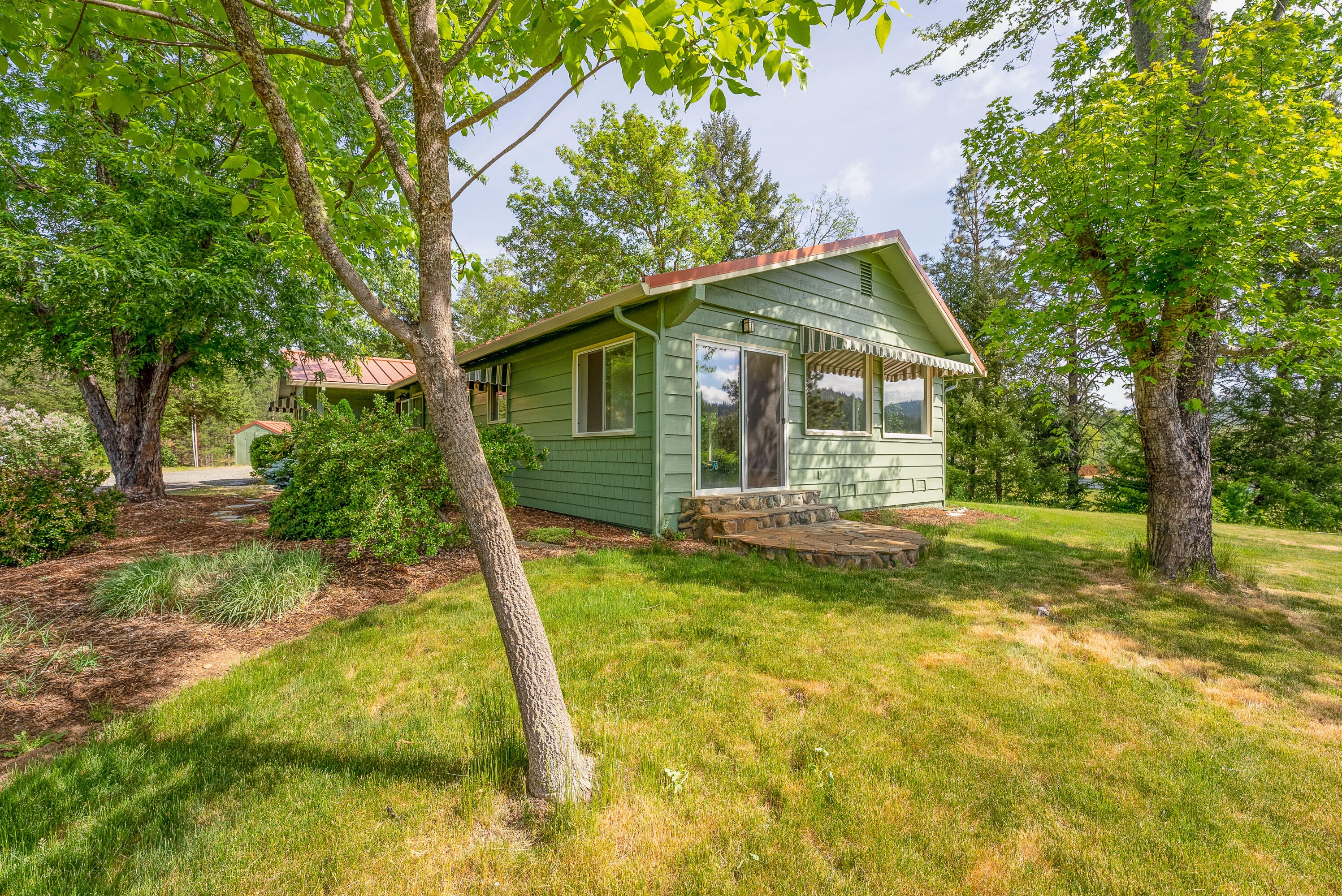 461 Draper Valley Road Selma, OR 97538 - Photo 27 of 45 Ext-8