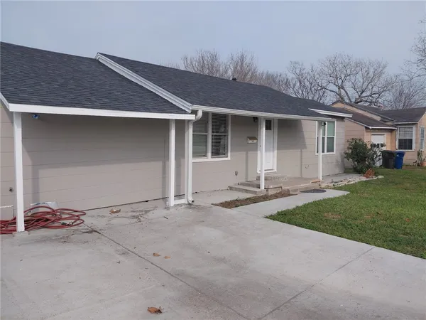 front view of house with yard