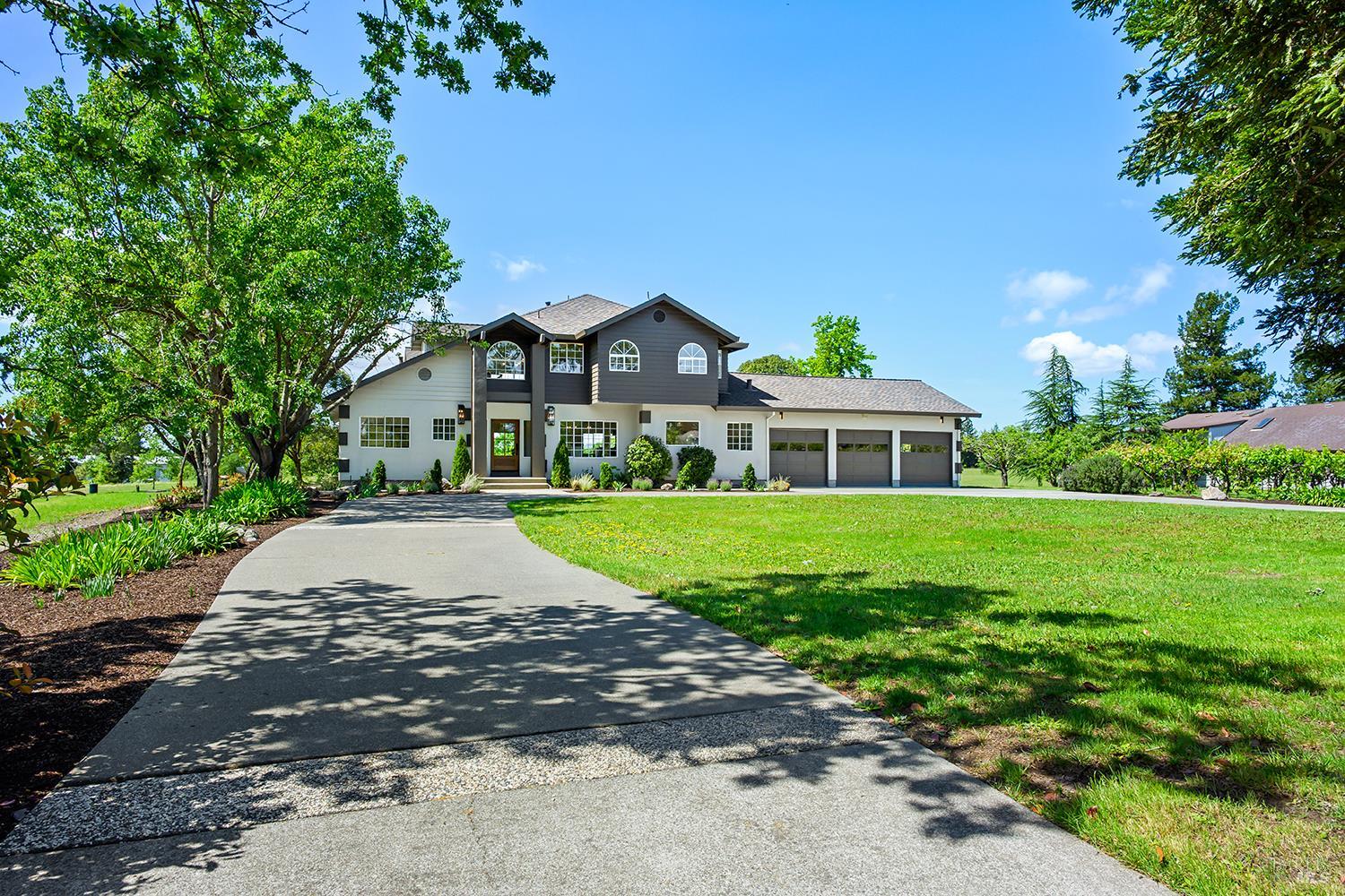 5533 Oak Meadow Drive Santa Rosa, CA 95401 - Photo 1 of 61